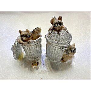 Lemax 2004 Christmas Village Trash Bandits Racoons Garbage Cans 42878 Figurine